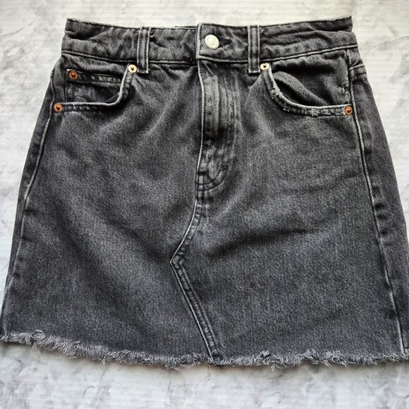 TopShop faded black denim skirt Size 2 - Picture 1 of 6